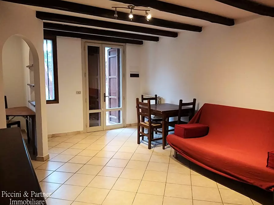 Immagine 30 di Porzione di casa in vendita  in Via Anghiari a Castiglione Del Lago