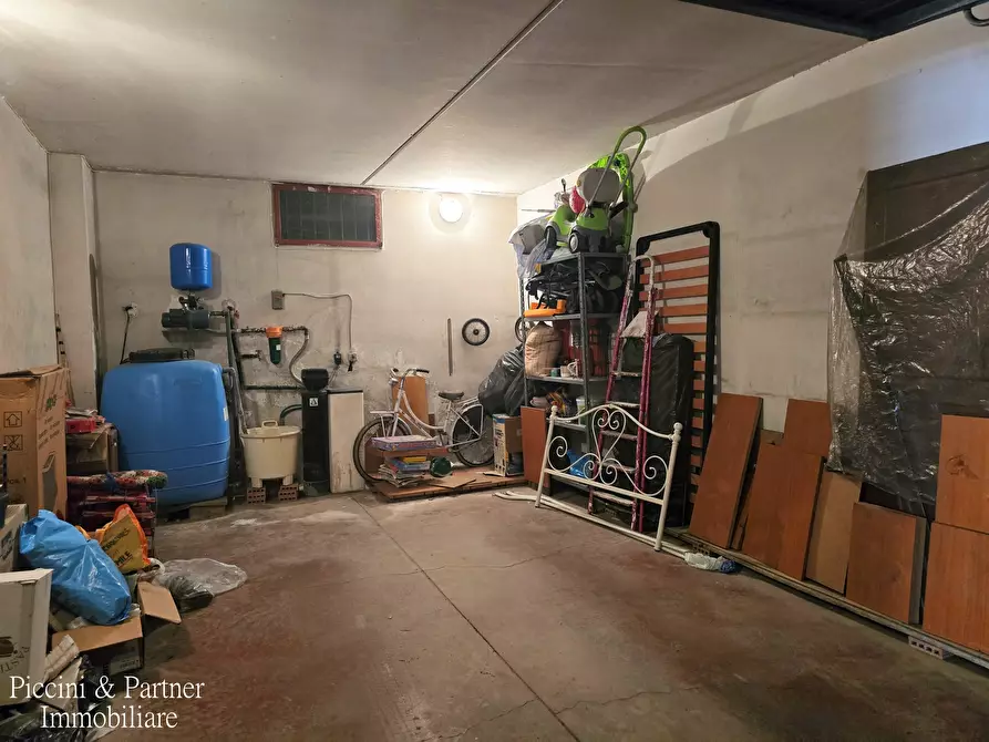 Immagine 52 di Pentalocale in vendita  in Via Italia a Torrita Di Siena