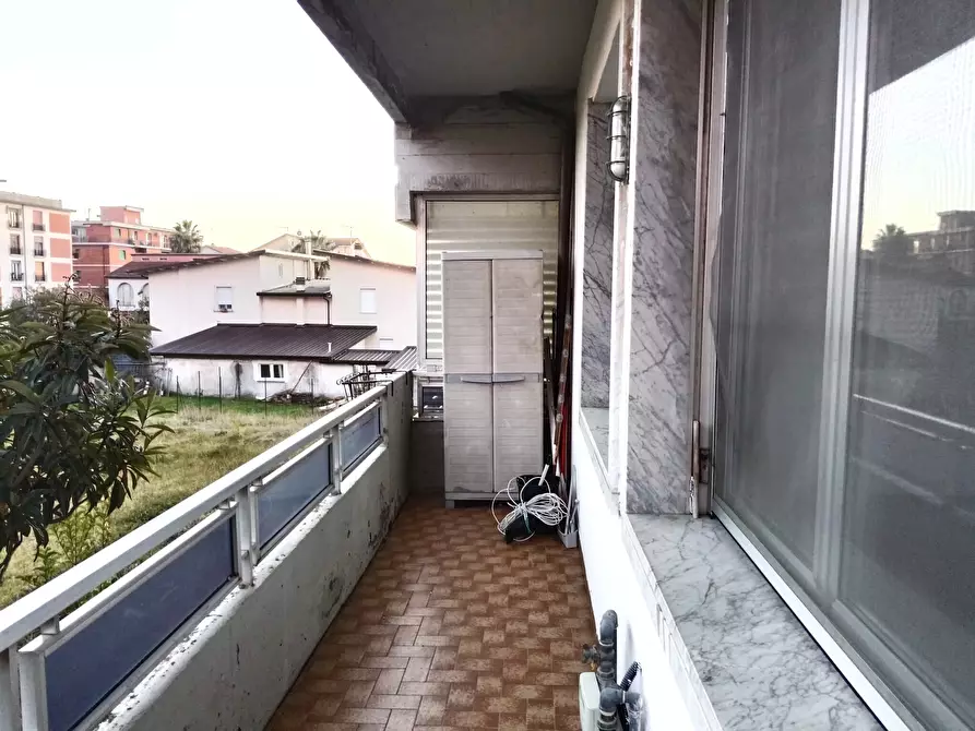 Immagine 6 di Pentalocale in vendita  in Via Marcello Garosi a Massa