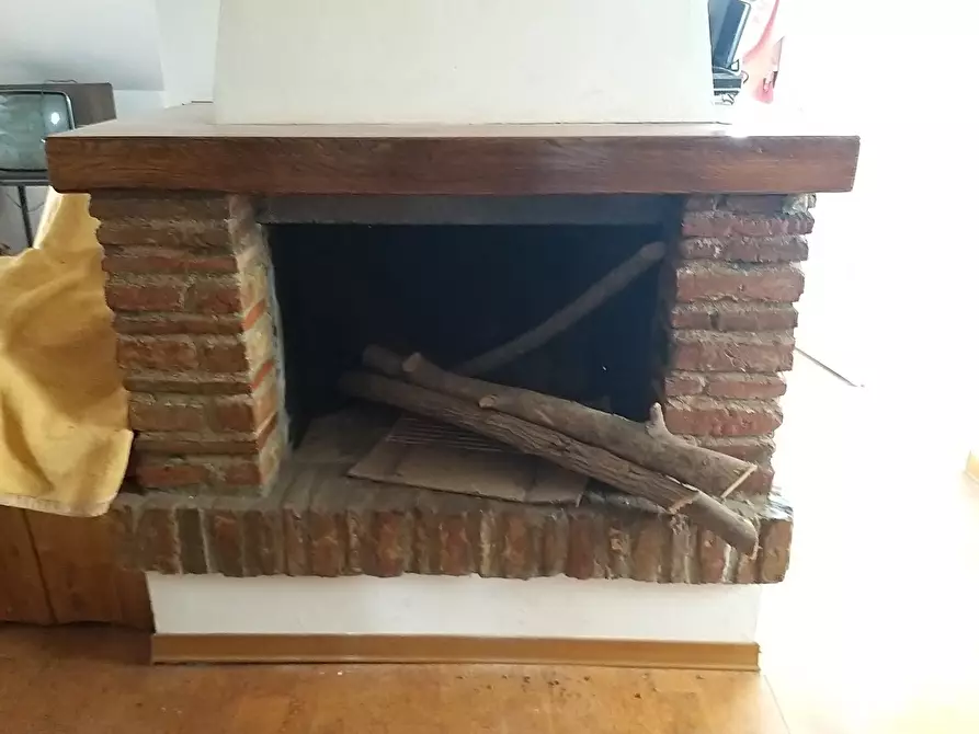 Immagine 30 di Quadrilocale in vendita  in Piazza Cesare Caporali 4 a Castiglione Del Lago