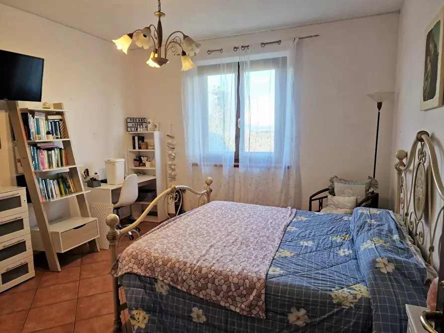 Immagine 18 di Casa bifamiliare in vendita  in Via Milano a Castiglione Del Lago