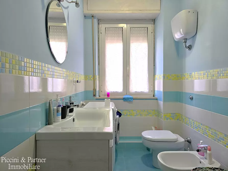 Immagine 39 di Pentalocale in vendita  in Via Beatrice 38 a Perugia