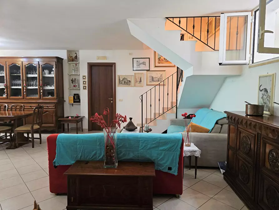 Immagine 65 di Villa in vendita  in Via Lillacci a Perugia