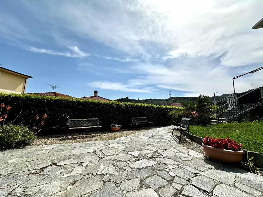 Immagine 11 di Bilocale in vendita  in via Caduti di Nassyria a Diano Castello
