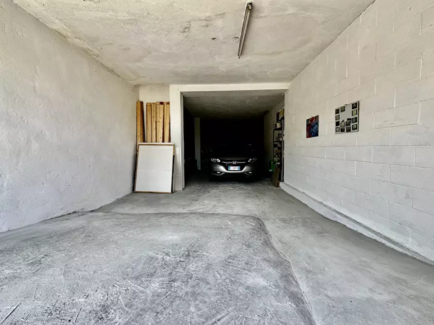 Immagine 2 di Garage in vendita  in Via A. San Novaro a Diano San Pietro