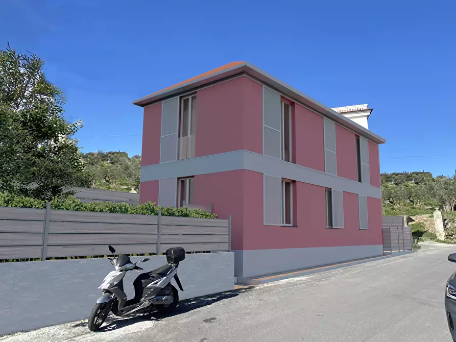 Immagine 11 di Villa in vendita  in Via San Leonardo 48 a Diano Marina