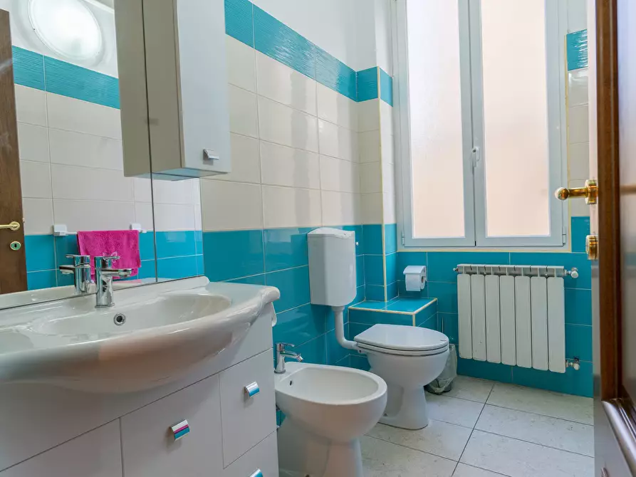 Immagine 46 di Quadrilocale in vendita  in Via Generale A. Lamarmora 221 a San Remo