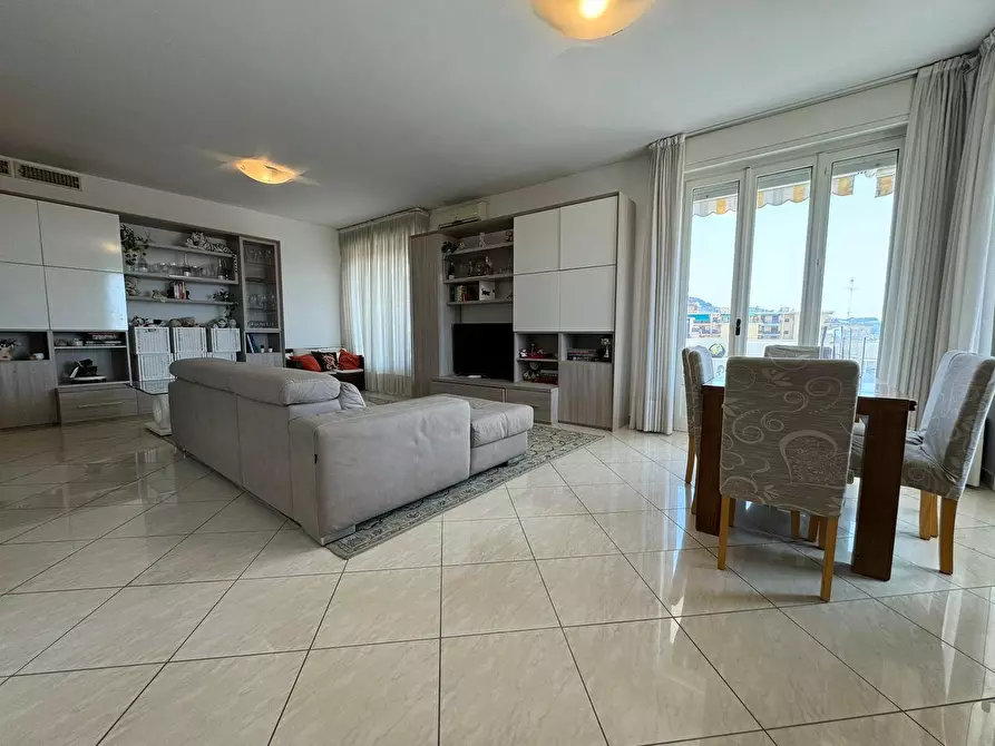 Immagine 14 di Pentalocale in vendita  in Strada San Martino a San Remo