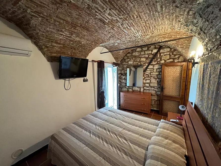 Immagine 18 di Bilocale in vendita  in Via Armando Diaz 2 a Imperia