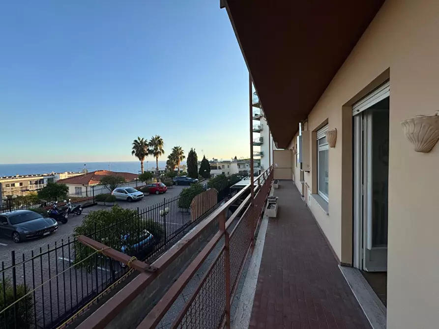 Immagine 1 di Trilocale in vendita  in Via Padre Semeria 101 a San Remo