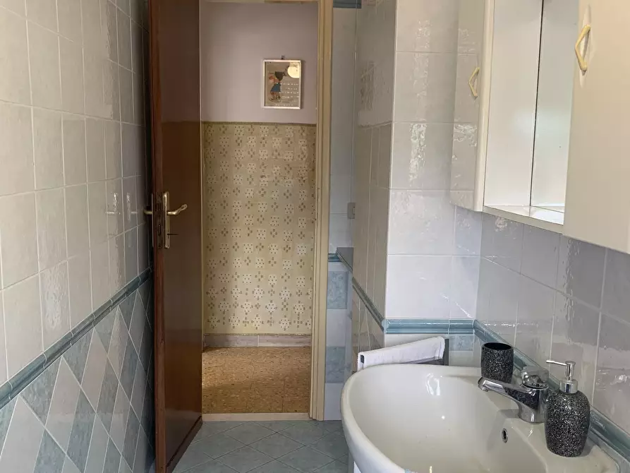 Immagine 32 di Porzione di casa in vendita  a Camaiore