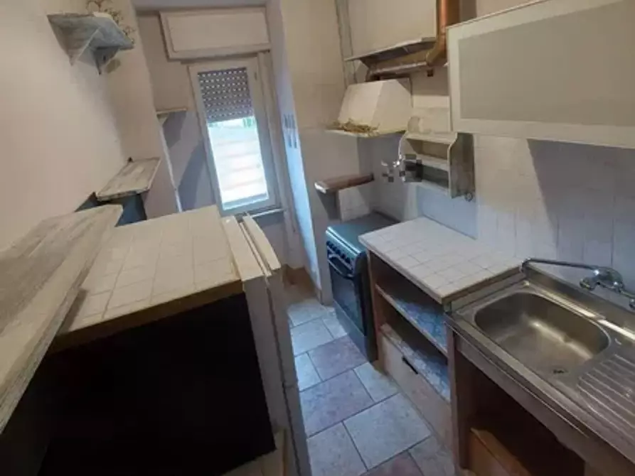 Immagine 8 di Quadrilocale in affitto  a Camaiore