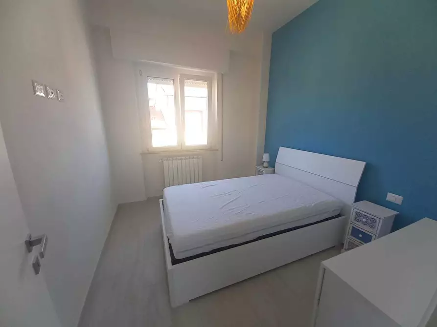 Immagine 6 di Trilocale in affitto  a Viareggio