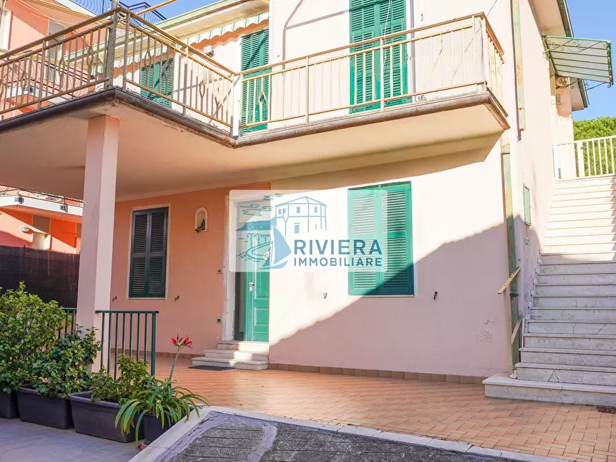 Immagine 2 di Appartamento in vendita  in Corso Villaregia a Riva Ligure