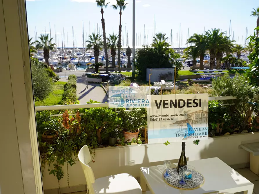 Immagine 34 di Bilocale in vendita  in Via Gianni Cozzi 1 a Santo Stefano Al Mare