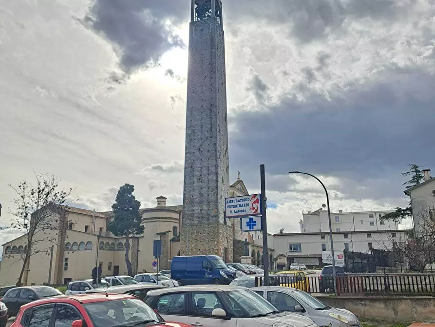 Immagine 23 di Locale commerciale in vendita  in via San Francesco d' Assisi 3 a Lanciano