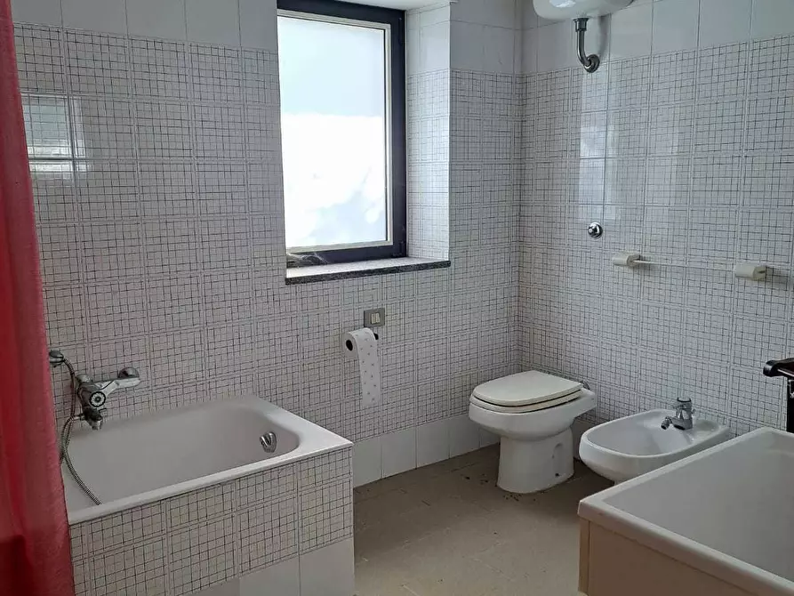 Immagine 21 di Quadrilocale in vendita  in Via Moscete 31 a Castel Frentano