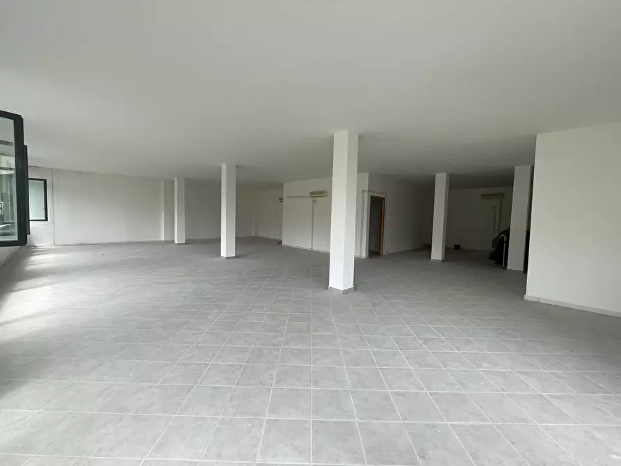 Immagine 8 di Ufficio in vendita  in Via Magona a Cecina