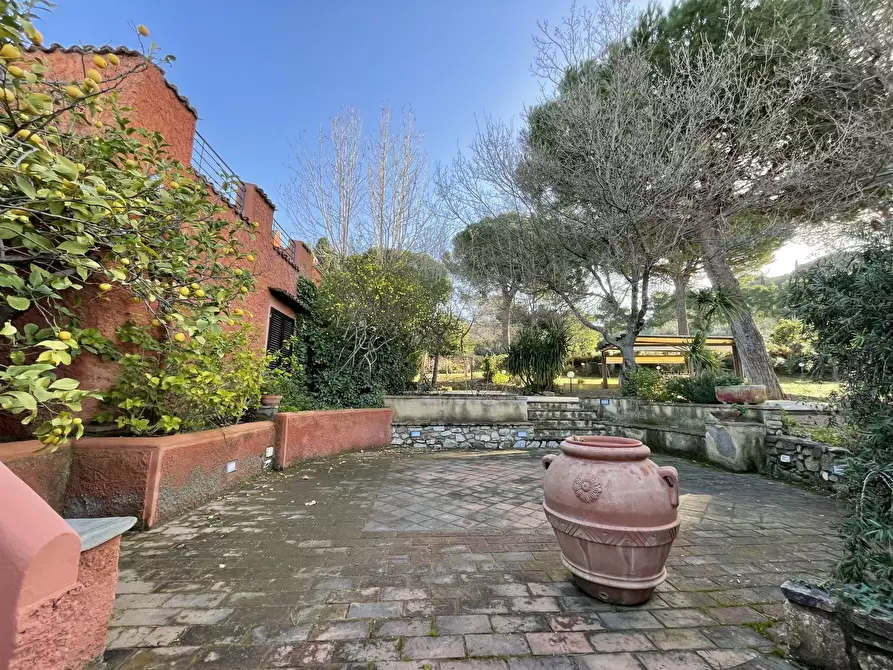 Immagine 26 di Villa in vendita  in Via Aurelia Sud a San Vincenzo