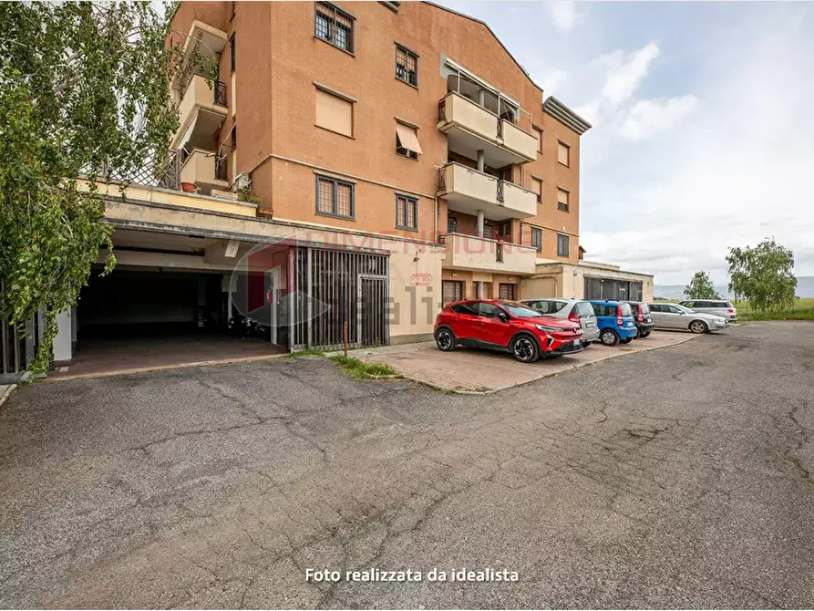 Immagine 23 di Trilocale in vendita  in Via Massa di San Giuliano a Roma