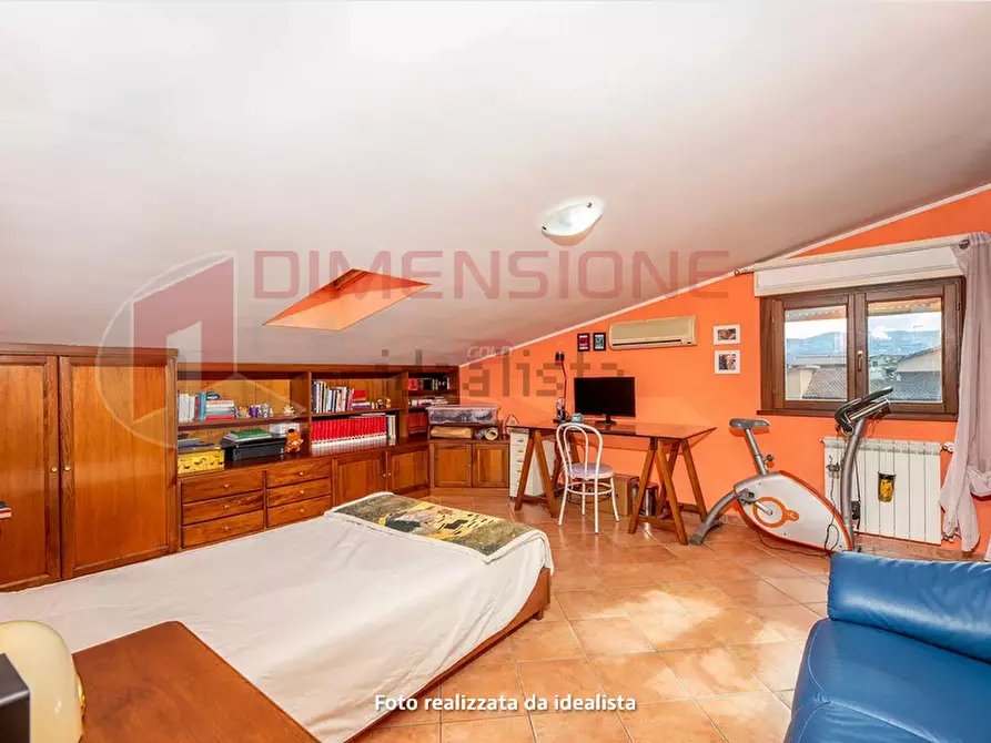 Immagine 18 di Quadrilocale in vendita  in Via delle due torri a Roma