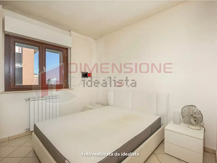 Immagine 10 di Bilocale in vendita  in Via Rocca di Cambio a Roma