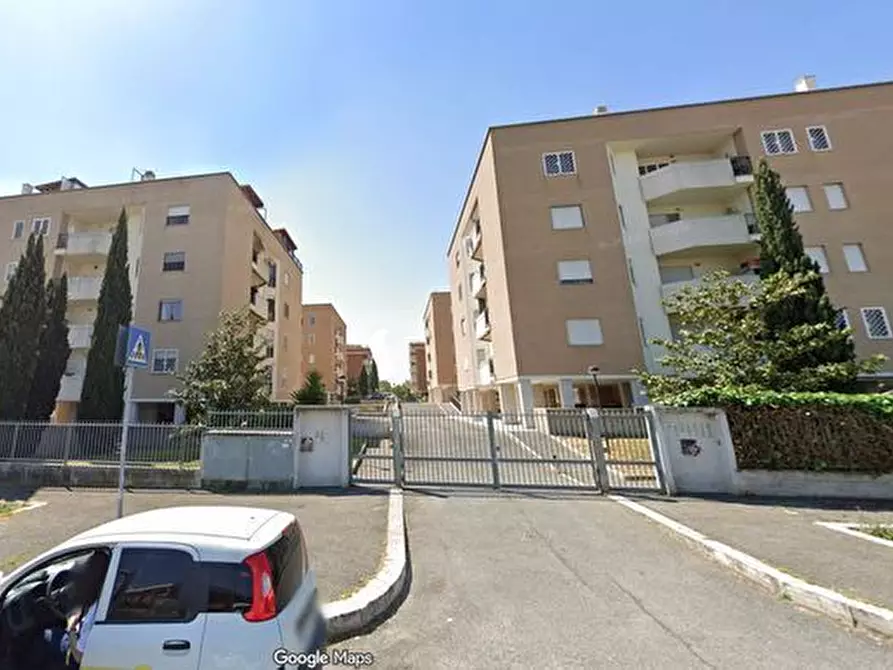 Immagine 3 di Bilocale in vendita  a Roma