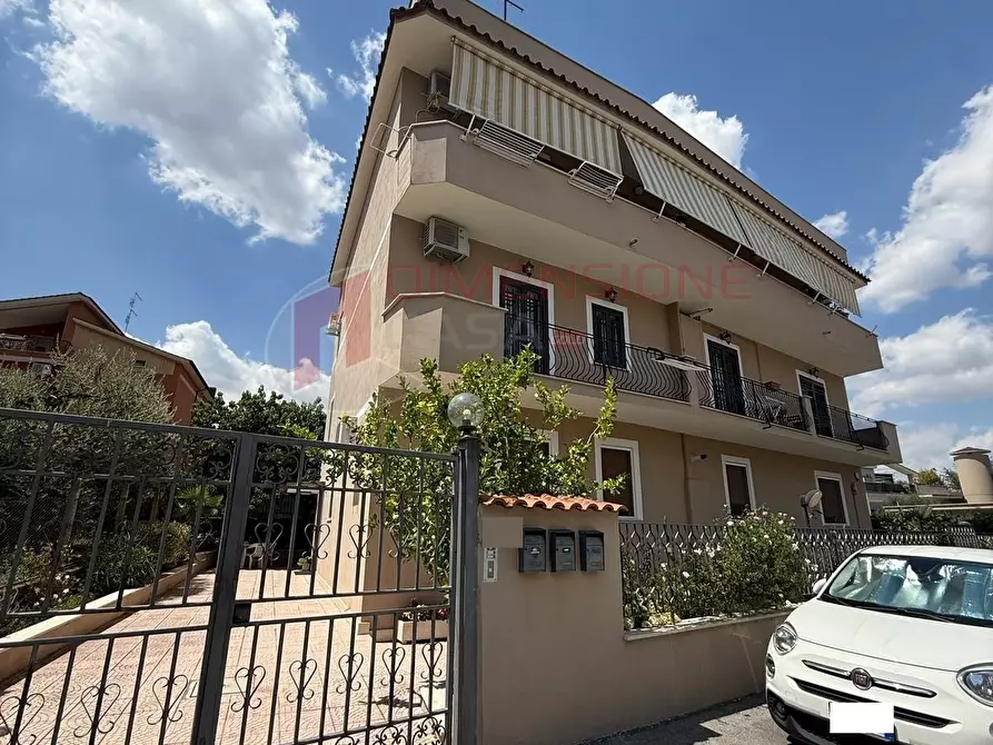 Immagine 30 di Quadrilocale in vendita  in Via Massa di San GiulianoVia di Massa San Giuliano a Roma