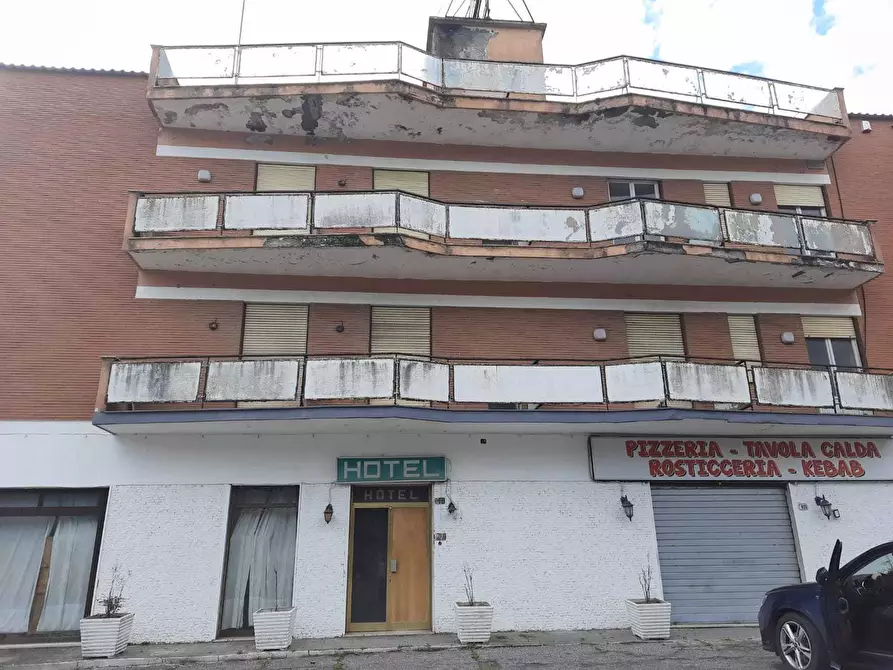 Immagine 12 di Palazzo in vendita  in Via Flaminia 5 a Morlupo