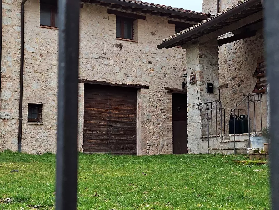 Immagine 46 di Rustico / casale in vendita  in via di Agliano 1 a Campello Sul Clitunno