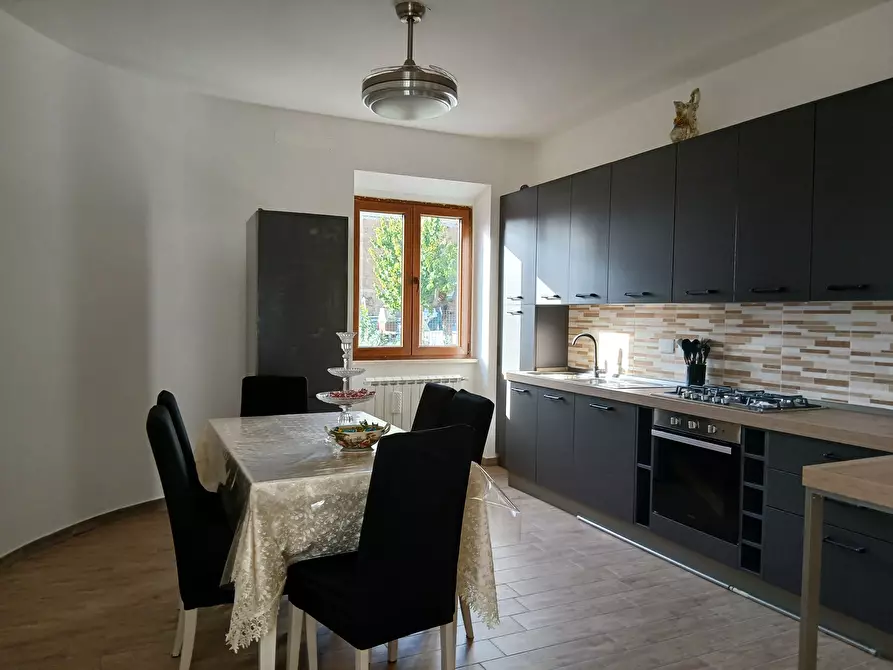 Immagine 4 di Trilocale in vendita  in Via Monte Grugnanello 21 a Morlupo