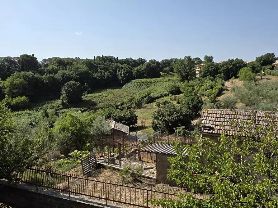 Immagine 45 di Palazzo in vendita  in Via Giovanni Pascoli 18 a Morlupo