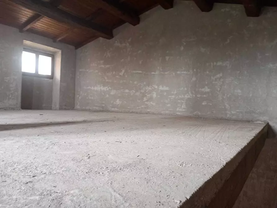 Immagine 9 di Rustico / casale in vendita  in via di Agliano 1 a Campello Sul Clitunno