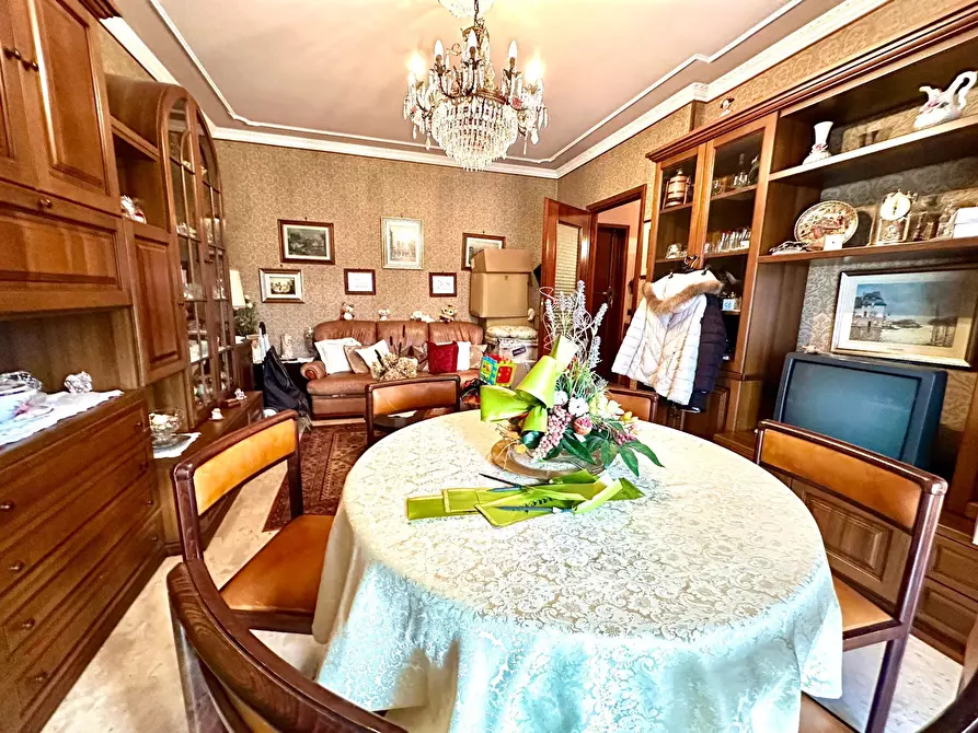 Immagine 12 di Quadrilocale in vendita  a Ciriè