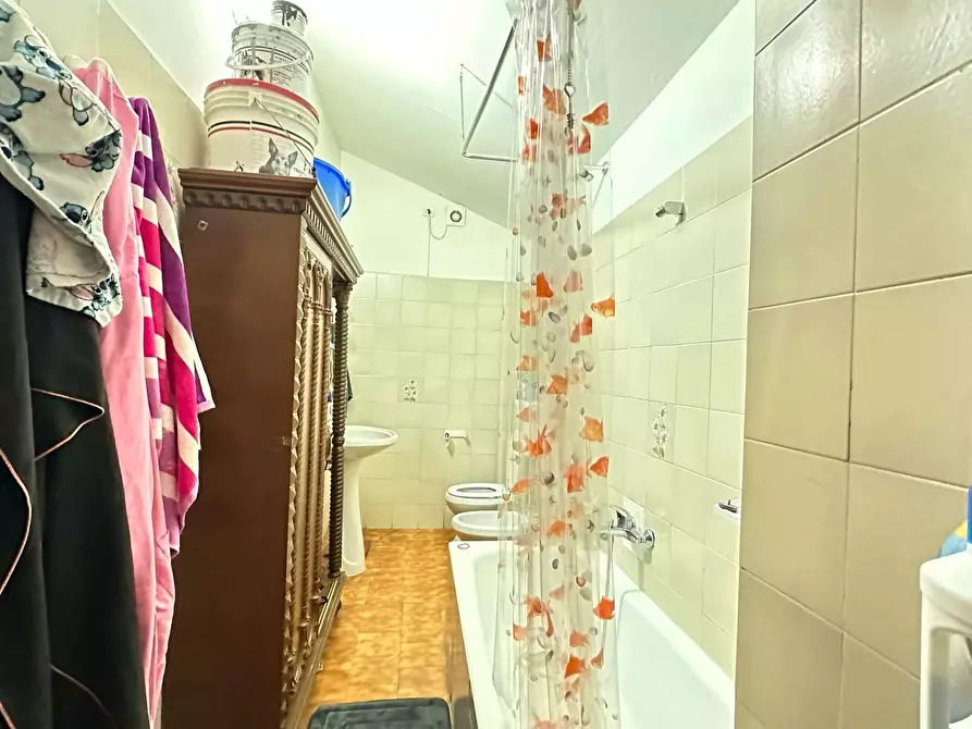 Immagine 10 di Mansarda in vendita  in Via Della Repubblica 15 a Ciriè