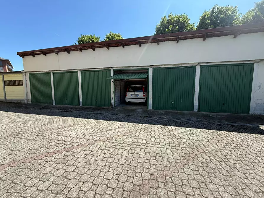 Immagine 32 di Quadrilocale in vendita  in Via Trieste 44 a Ciriè