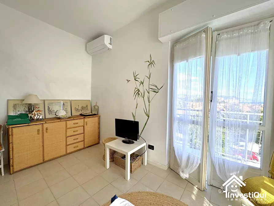 Immagine 9 di Trilocale in vendita  in Via Enrico Toti 1 a Loano