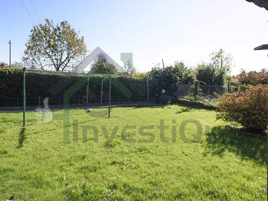 Immagine 8 di Quadrilocale in vendita  in Strada delle Rivette 3 a Nole