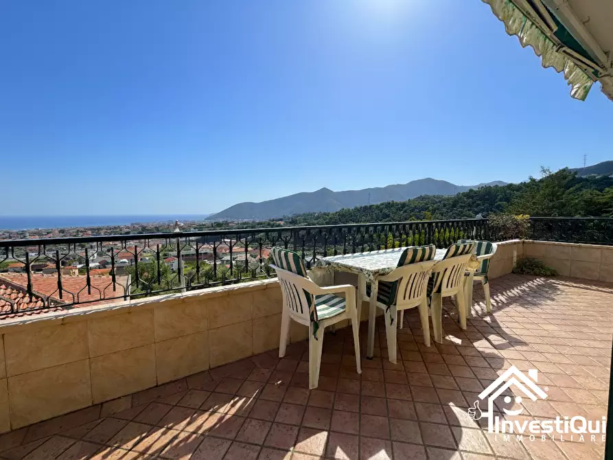 Immagine 1 di Bilocale in vendita  in Via Degli Orsolani 102 a Loano