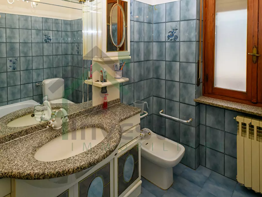 Immagine 24 di Quadrilocale in vendita  a Nole