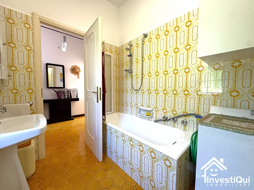 Immagine 31 di Bilocale in vendita  in Via degli Orsolani 88 a Loano