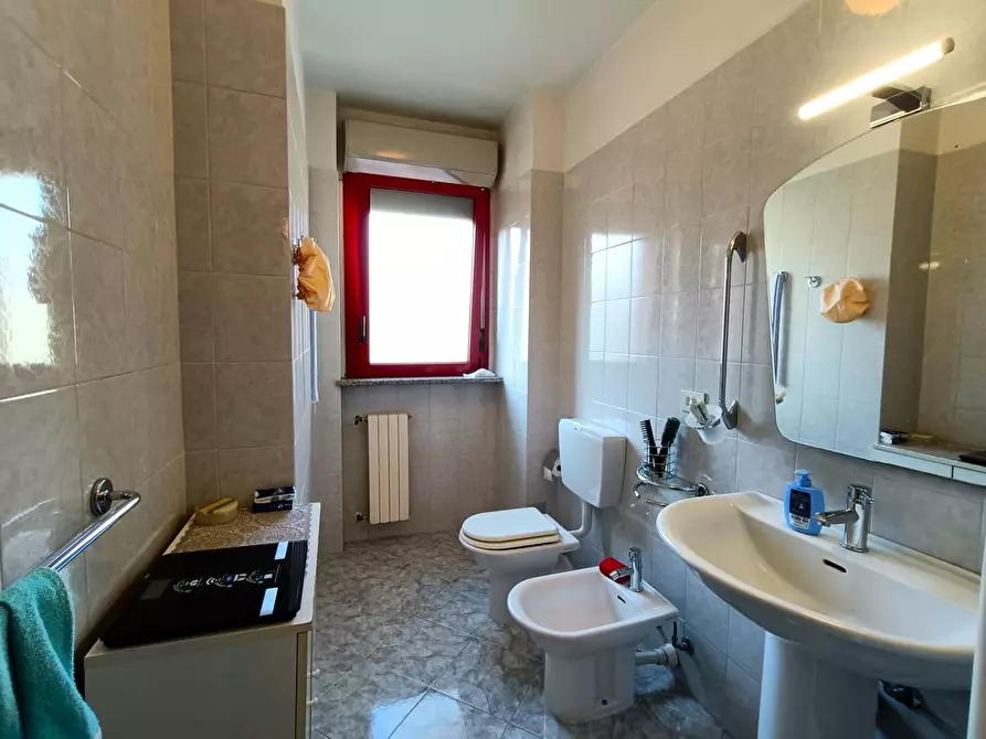 Immagine 29 di Pentalocale in vendita  in Via Villarbasse 32 a Torino