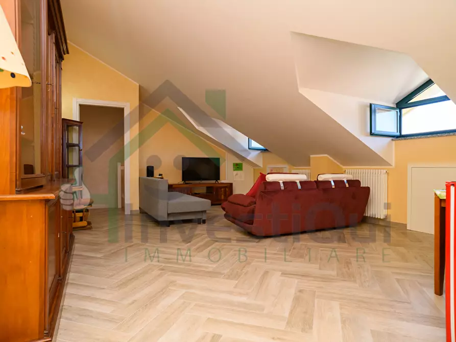 Immagine 16 di Trilocale in vendita  in Via Gerardi Bianca 4 a Ciriè