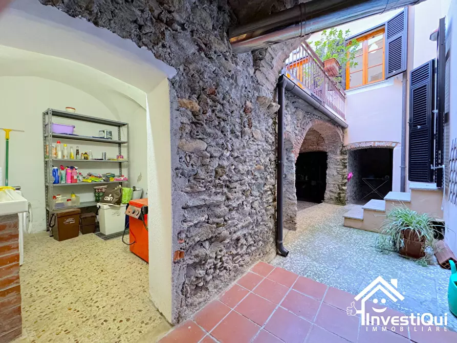 Immagine 23 di Pentalocale in vendita  in Piazza Umberto 1 a Tovo San Giacomo