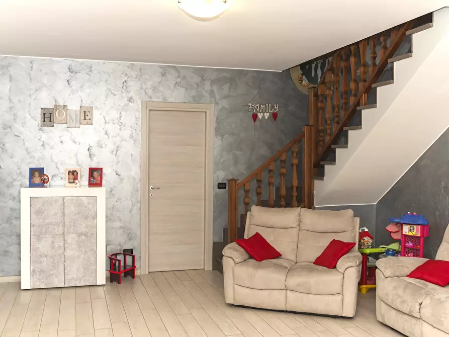 Immagine 4 di Porzione di casa in vendita  a Nole