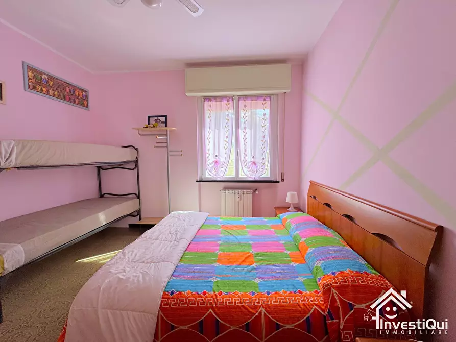 Immagine 24 di Bilocale in vendita  in Via Eugenio Montale 21 a Pietra Ligure