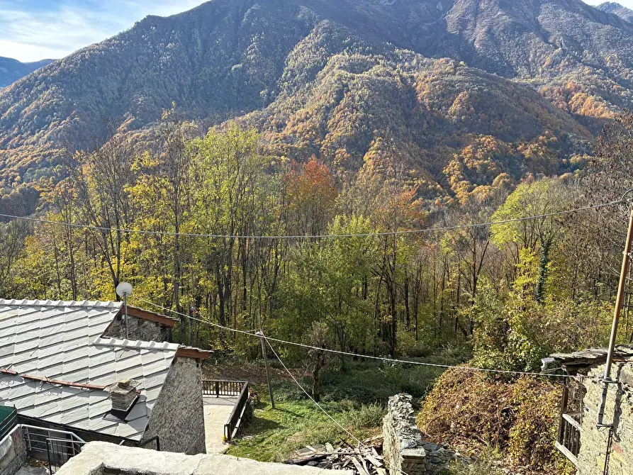 Immagine 5 di Terratetto in vendita  in FRAZIONE LE COSTE 11 a Lemie