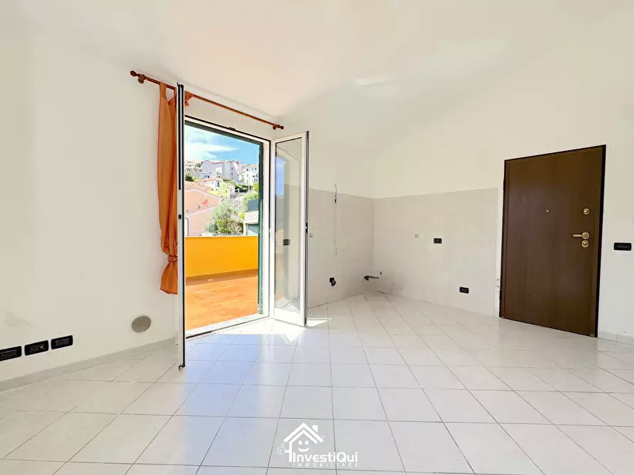 Immagine 5 di Bilocale in vendita  in Via Barilari 7BIS a Magliolo