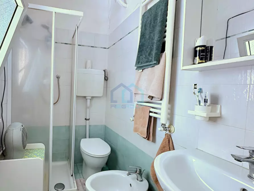 Immagine 11 di Trilocale in vendita  in Via Aicardi 34 a Celle Ligure