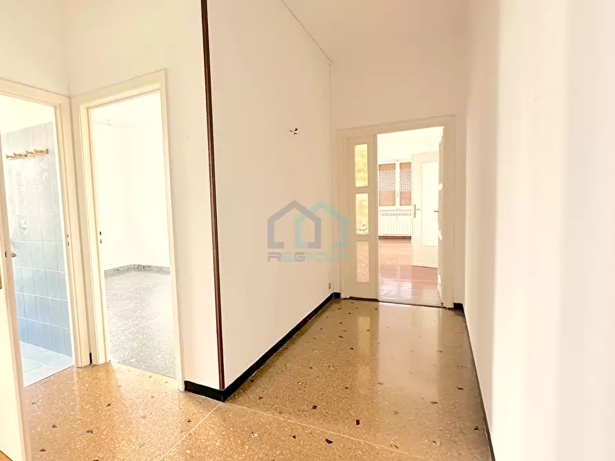 Immagine 10 di Quadrilocale in vendita  in Via Privata Olivetta 16 a Savona